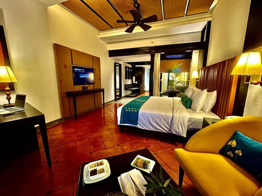 Plumeria Lake Resort & Spa Vayalār Dış mekan fotoğraf